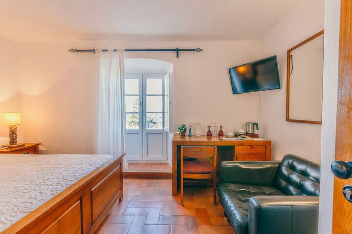 Room 20 of 84