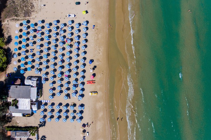 Beach 38 of 44