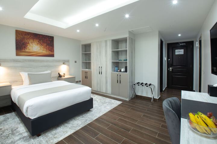 Room 8 of 47