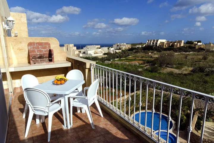 Terrace/Patio 6 of 14