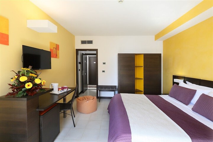 Room 29 of 63