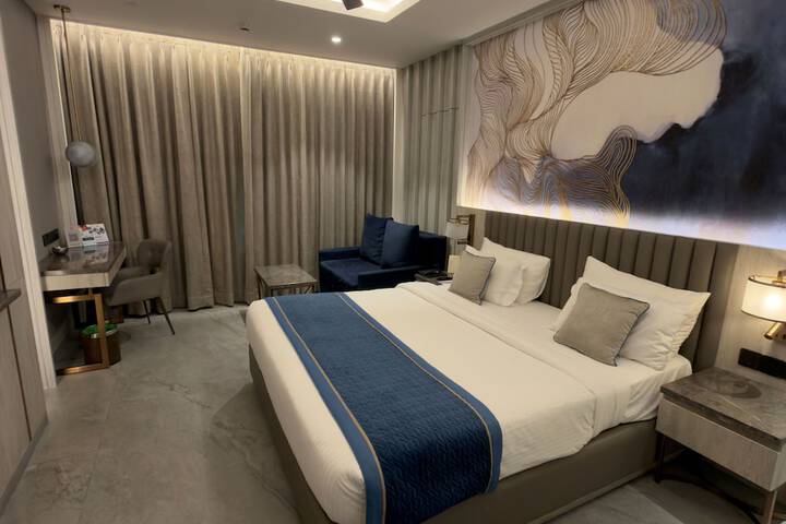 Room 20 of 136