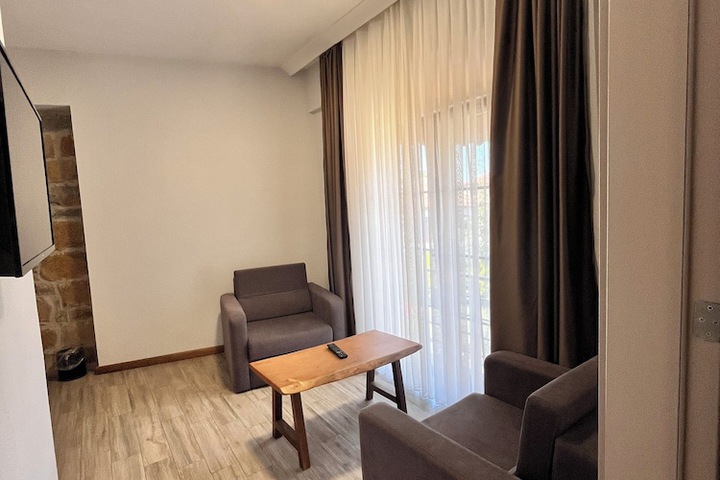 Room 18 of 40