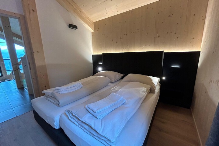 Room 5 of 41