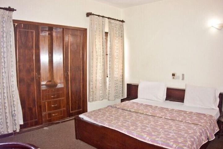 Room 13 of 45