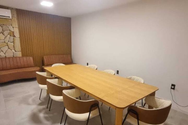 Business Center 62 of 78