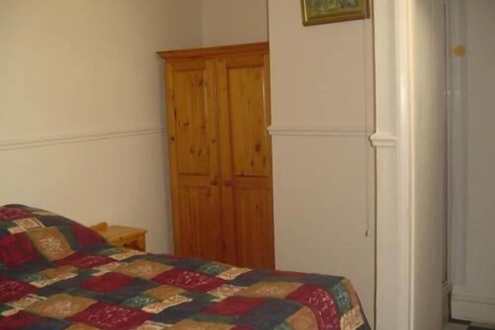 Room 15 of 34