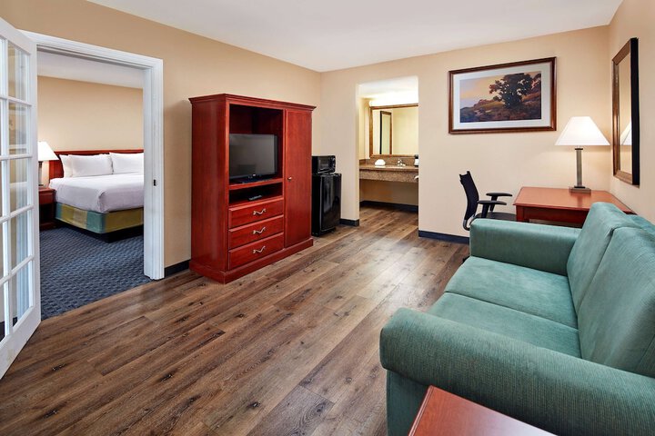 Room 5 of 23