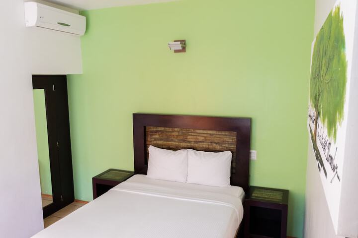 Room 8 of 34