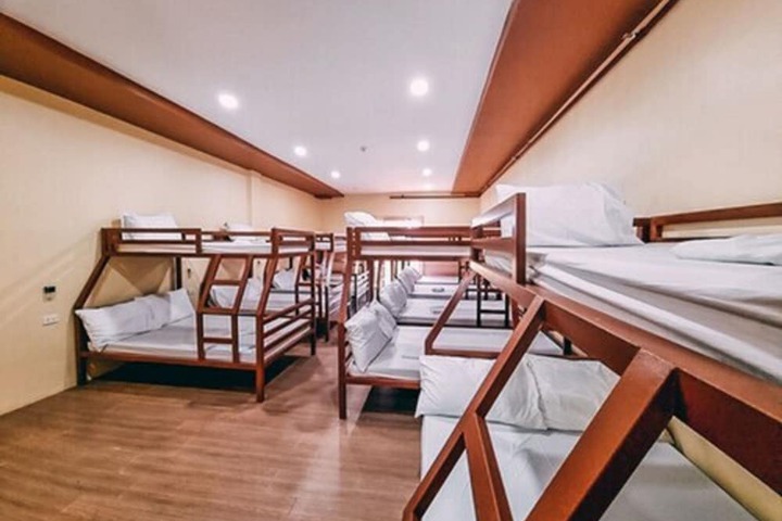 Room 14 of 38