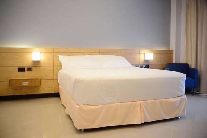 Room 29 of 173