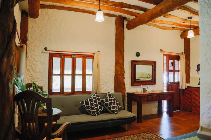 Room 3 of 83