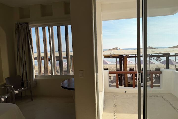 Room 44 of 119