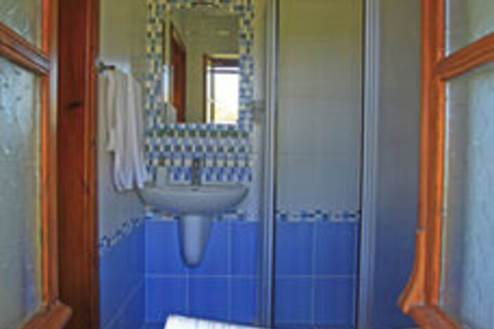 Room 10 of 78