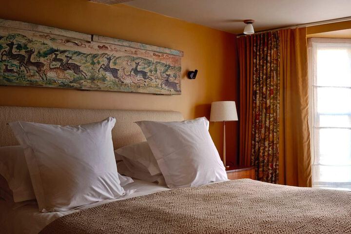 Room 27 of 75