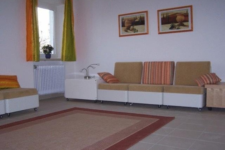 Room 5 of 15