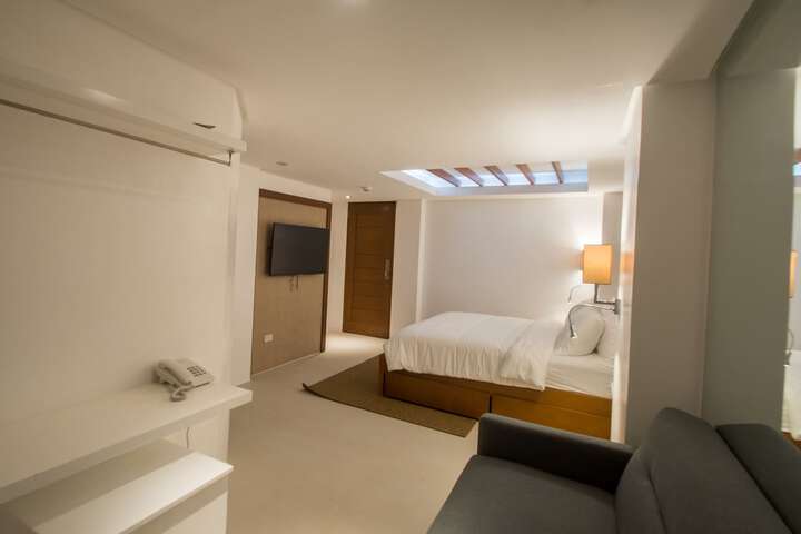 Room 17 of 49