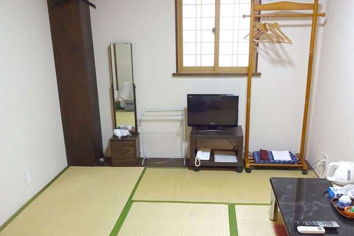 Room 21 of 66