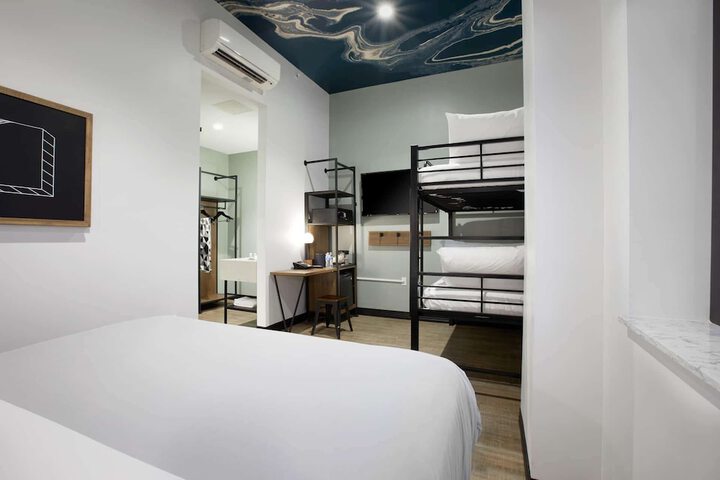 1 King Deluxe Room (19 of 23)