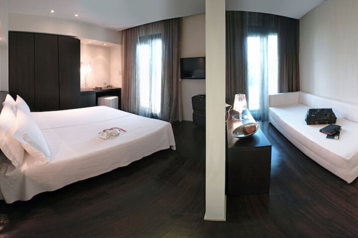 Room 42 of 92