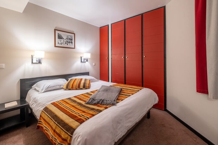 Room 3 of 68