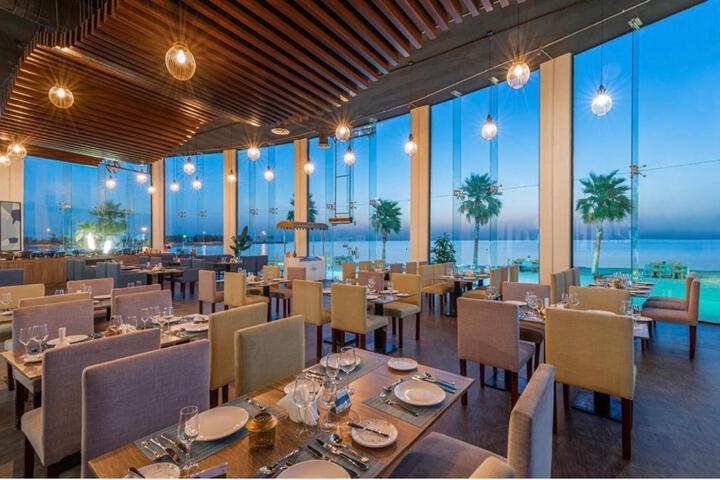 Dining 1 of 15