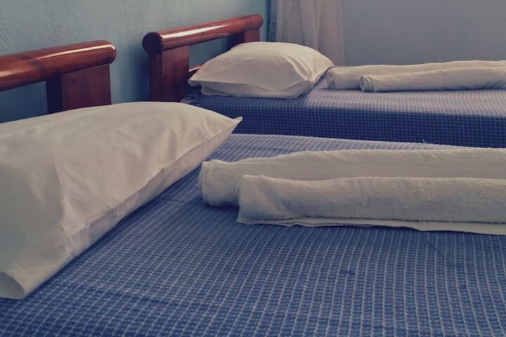 Room 11 of 25