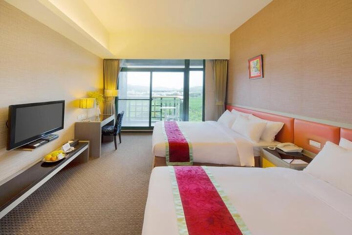Room 10 of 27