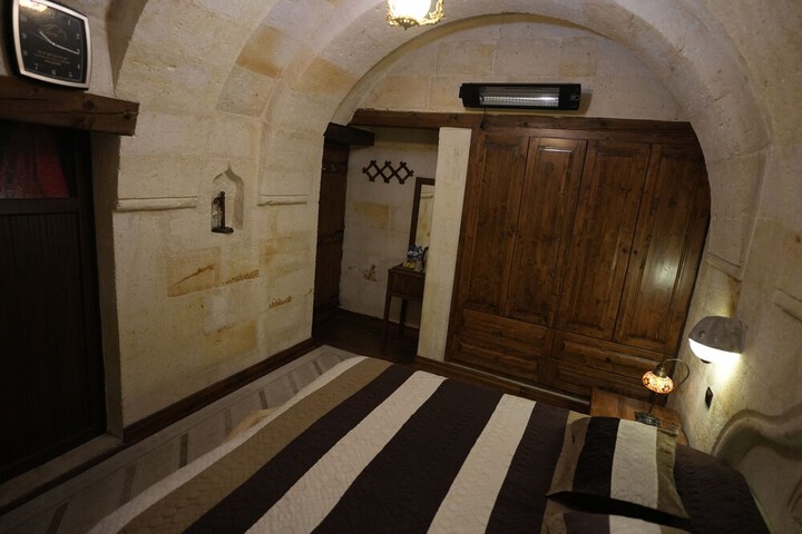 Room 26 of 66