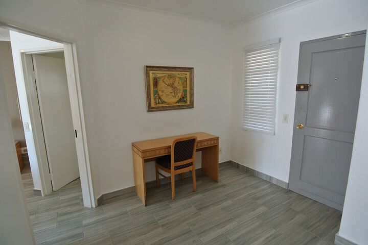 Room 4 of 42