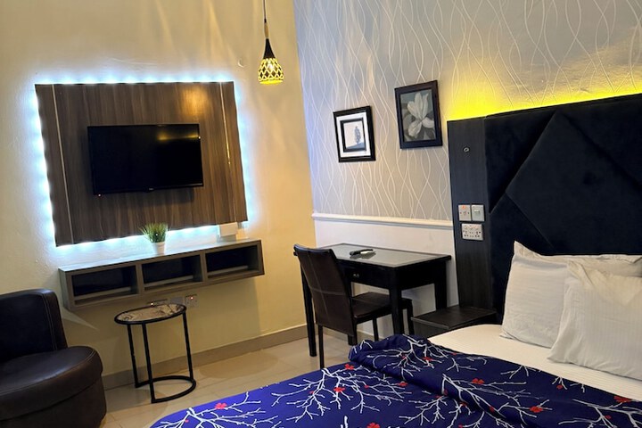 Room 53 of 288