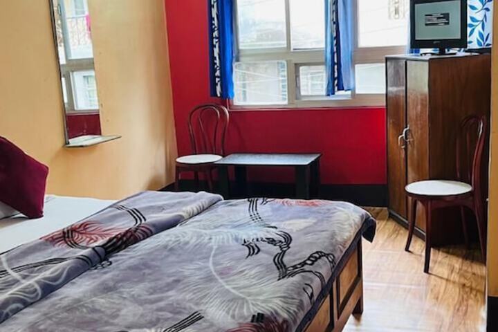 Room 7 of 28