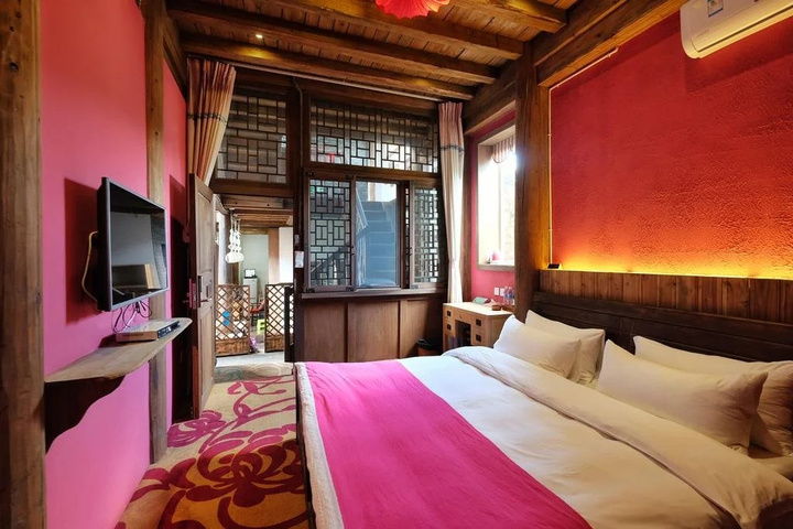 Room 2 of 15