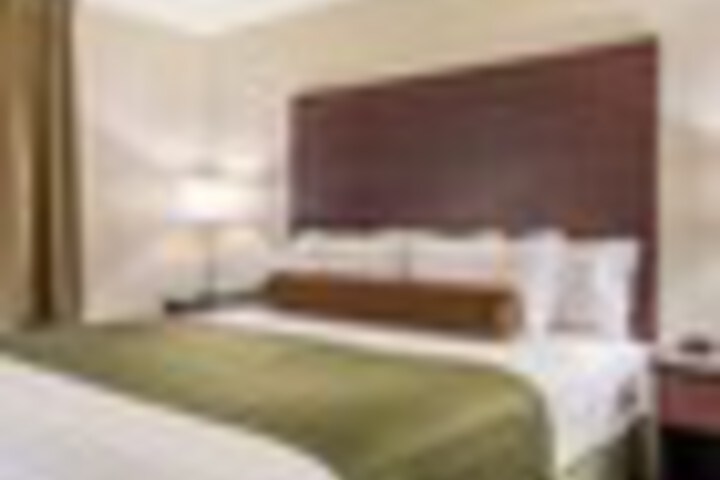 Room 35 of 108