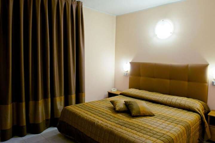 Room 14 of 39