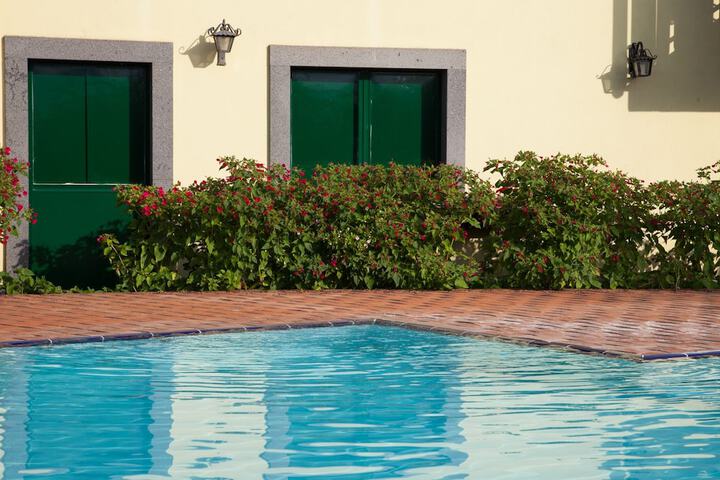 Pool 20 of 39