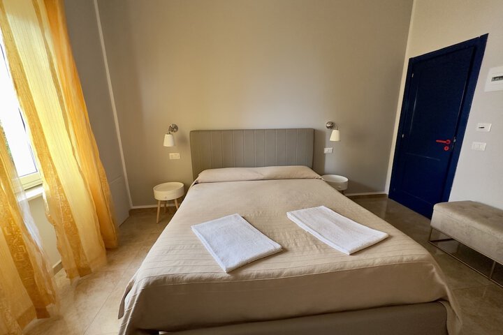 Room 11 of 50
