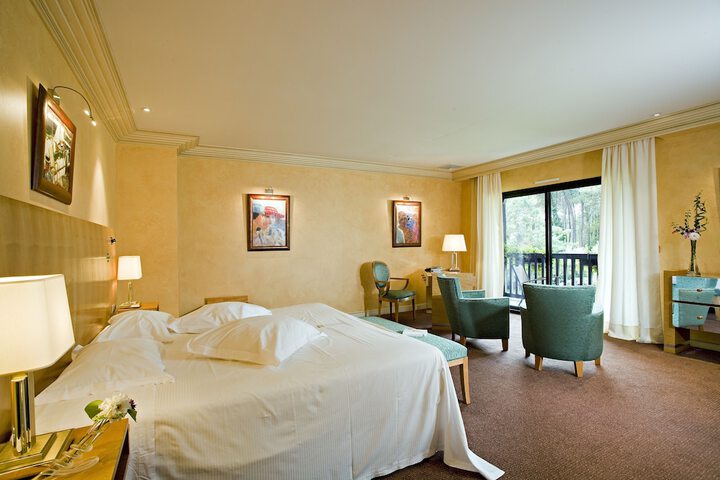 Room 6 of 92