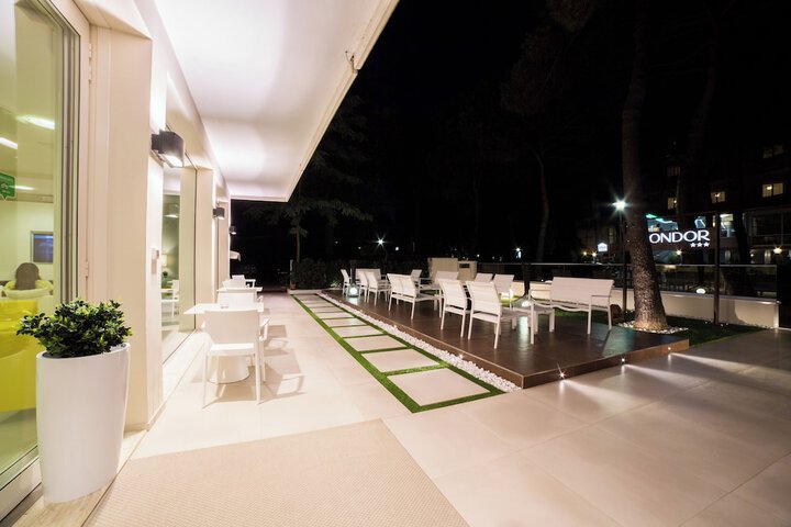 Terrace/Patio 20 of 54