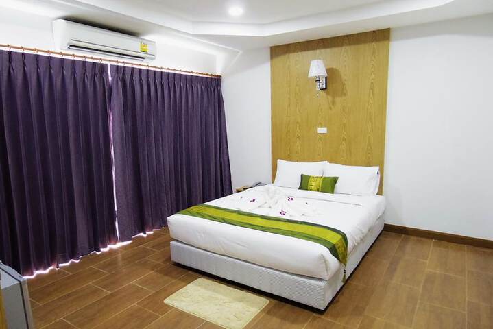 Room 19 of 38