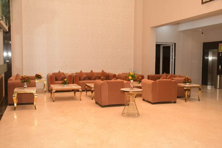 Hotel Interior 4 of 28