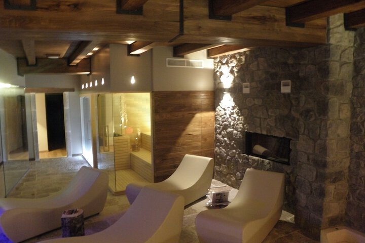 Spa 31 of 59