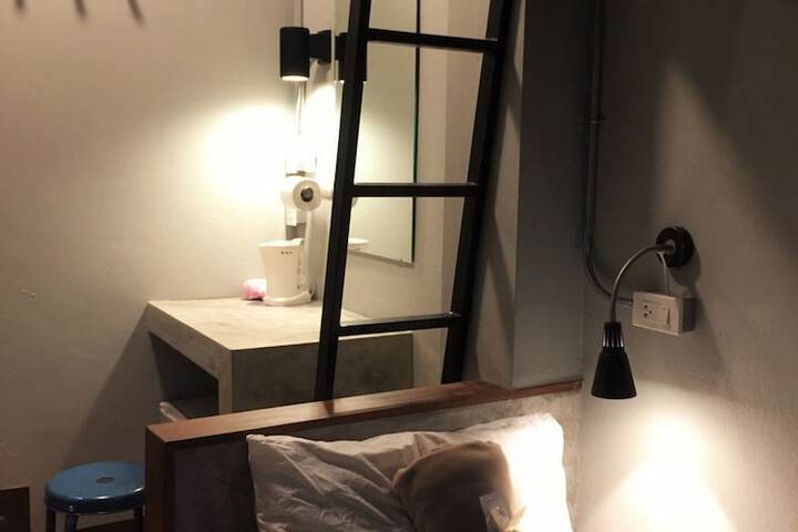 Room 13 of 55