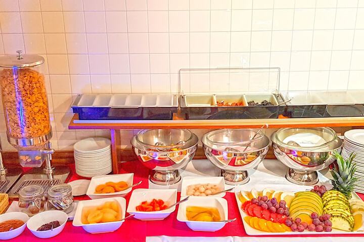 Breakfast/Coffee Service 34 of 40