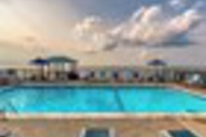 Pool 347 of 384