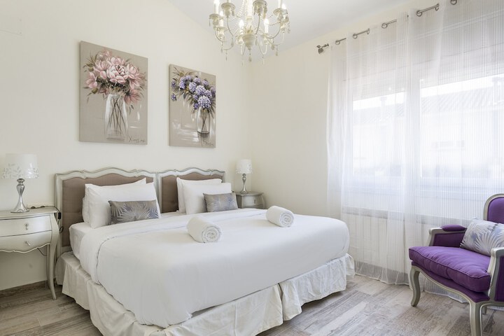 Room 4 of 21