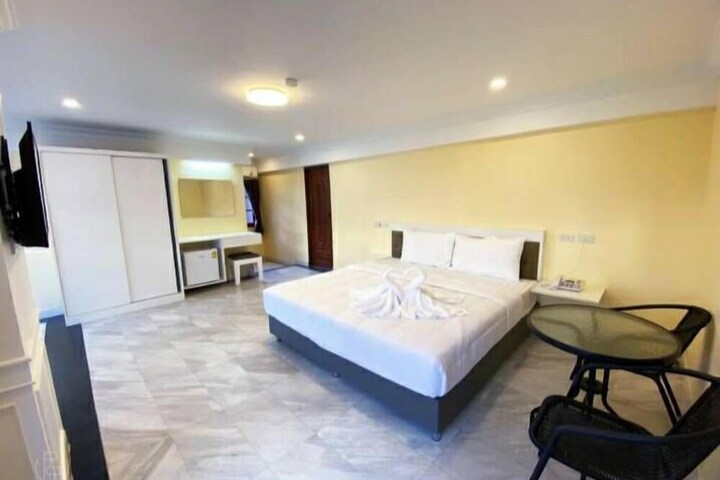 Room 21 of 60