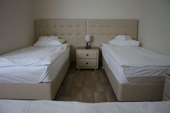 Room 9 of 63