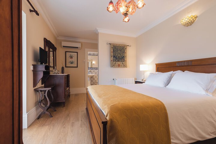 Room 29 of 193
