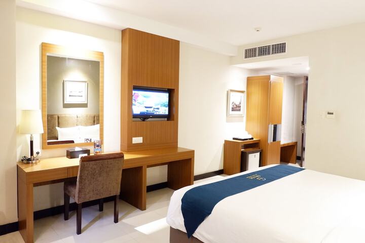 Room 12 of 31